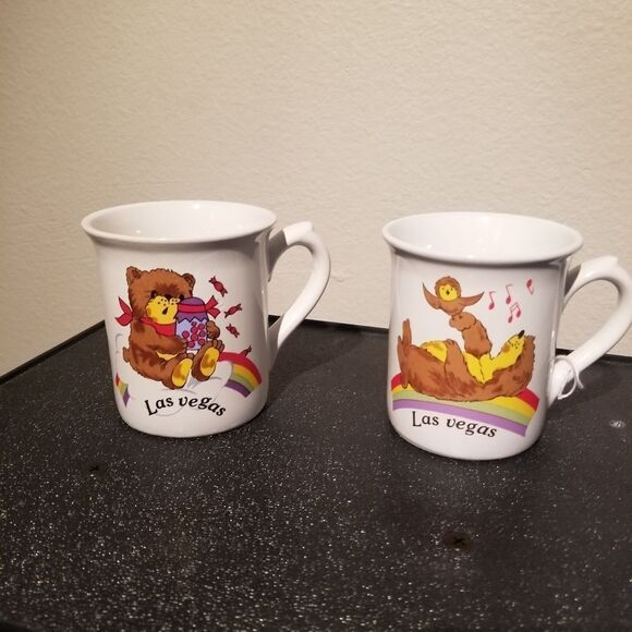 VINTAGE LAS VEGAS SOUVENIR COFFEE CUPS - Picture 1 of 7